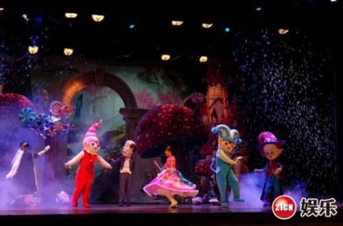 兒(ér)童舞台劇(jù)《魔力課堂-奇幻之旅》首演閃耀羊城(chéng)