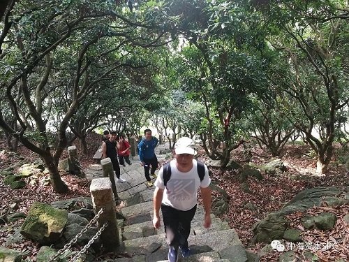 挑戰自(zì)我,攜手并進--記中海(hǎi)資本塘朗山團建 挑戰自(zì)我,攜手并進--記中海(hǎi)資本塘朗山團建